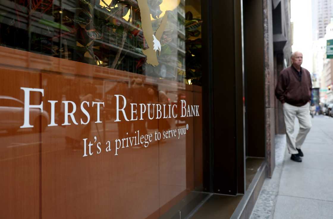 Banking shares suffered a fresh wave of selling despite the a deal to resolve the First Republic bank crisis with the sale to JPMorgan Chase Banking shares suffered a fresh wave of selling despite the a deal to resolve the First Republic bank crisis with the sale to JPMorgan Chase