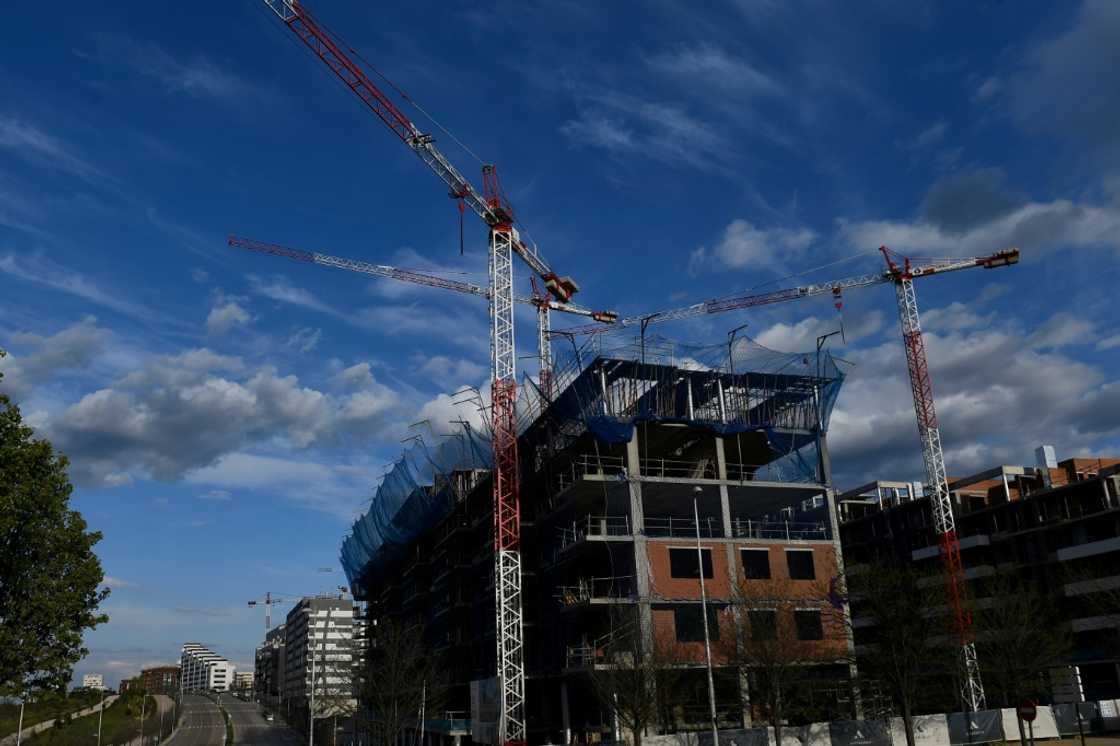 The Bank of Spain says 600,000 new homes are needed by the end of 2025 to meet the population's needs The Bank of Spain says 600,000 new homes are needed by the end of 2025 to meet the population's needs