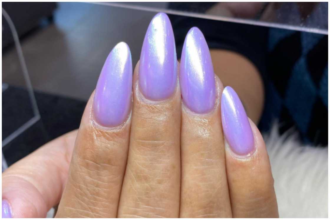 Lavender chrome nails Lavender chrome nails