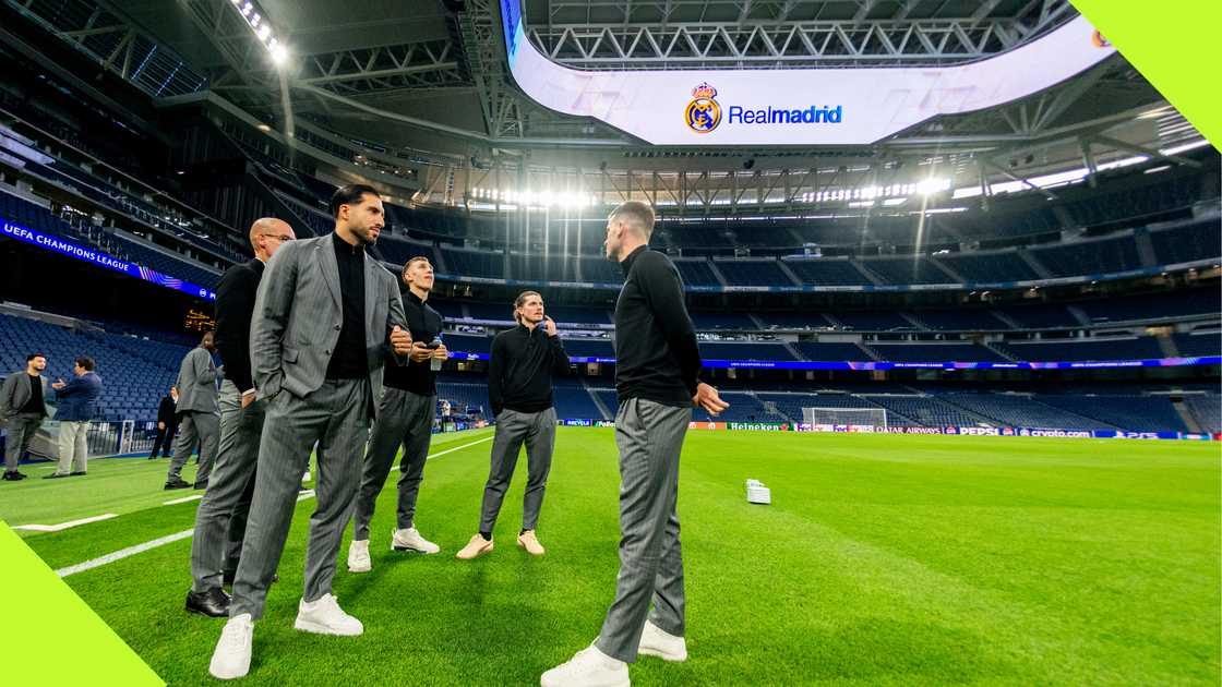 Borussia Dortmund's players have taken to the Santiago Bernabeu pitch ahead of their Champions League clash with Real Madrid, but have not trained on the pitch.