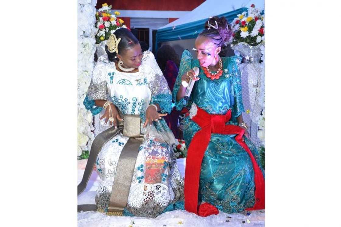 Journalist falls in love, gets married to man she interviewed for story Journalist falls in love, gets married to man she interviewed for story