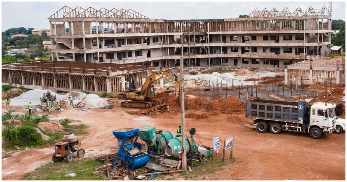 Work progresses steadily on the school project Work progresses steadily on the school project