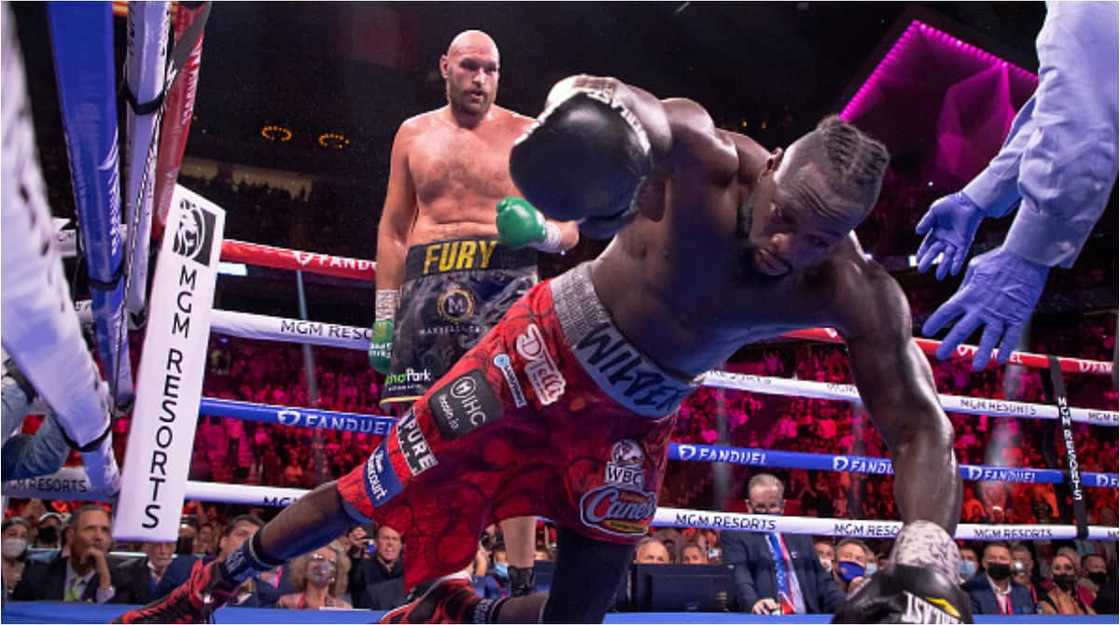 Defeated Bronze Bomber Deontay Wilder Released From Hospital With Broken Right Hand Defeated Bronze Bomber Deontay Wilder Released From Hospital With Broken Right Hand