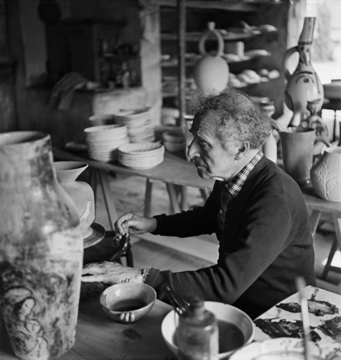Marc Chagall working in his studio in Vallauris, in the south of France, in June 1952 Marc Chagall working in his studio in Vallauris, in the south of France, in June 1952
