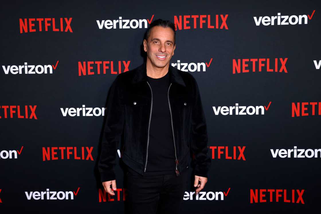 Sebastian Maniscalco in an all black attire Sebastian Maniscalco in an all black attire