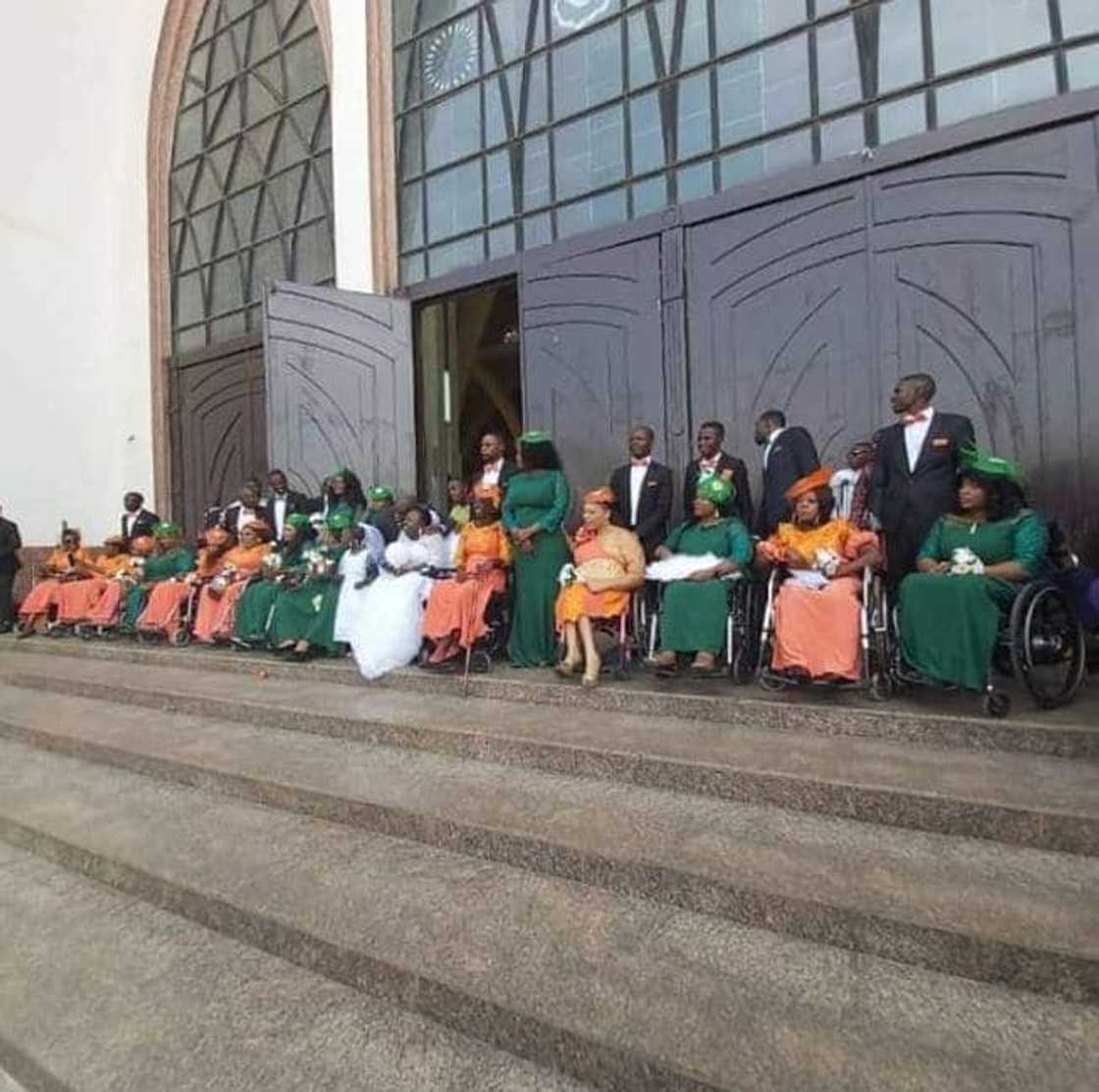 Beautiful photos as lady in wheelchair ties the knot with her bridal train also in wheelchairs Beautiful photos as lady in wheelchair ties the knot with her bridal train also in wheelchairs