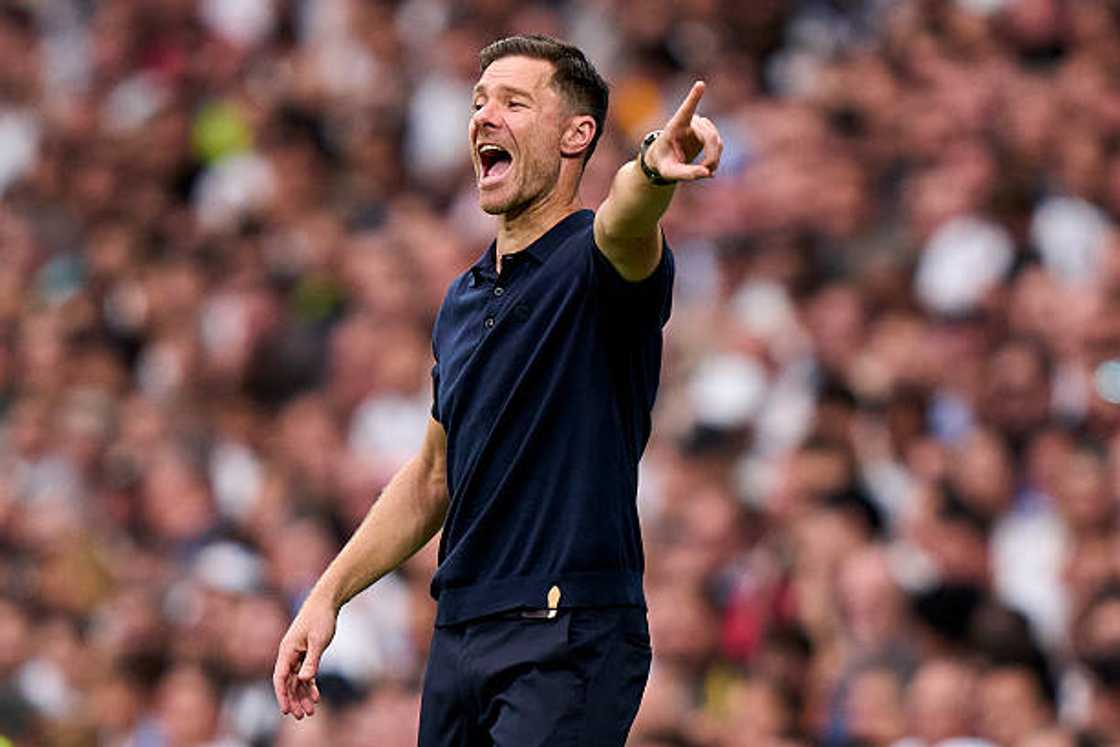 Alonso under pressure, Real Madrid management issues, Alonso coaching style, Santiago Bernabéu news, Real Madrid 2025, La Liga latest news, Real Madrid squad conflict Alonso under pressure, Real Madrid management issues, Alonso coaching style, Santiago Bernabéu news, Real Madrid 2025, La Liga latest news, Real Madrid squad conflict