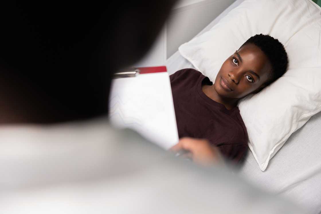 A female patient and an officer