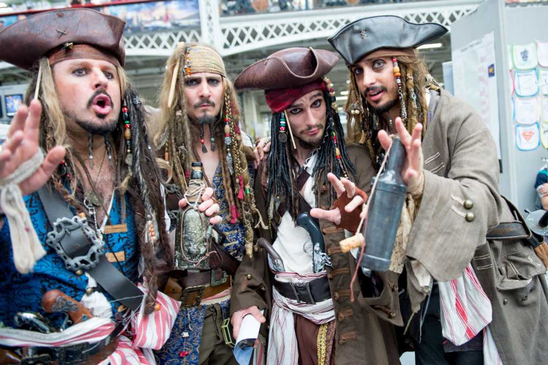 Pirates of the Caribbean in order Pirates of the Caribbean in order