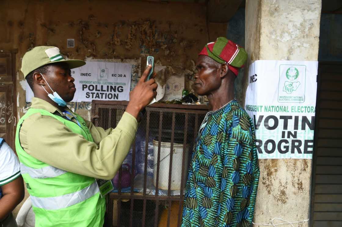 Nigeria's southwest Osun state has become a battleground to test support for the leading hopefuls ahead of next year's presidential polls Nigeria's southwest Osun state has become a battleground to test support for the leading hopefuls ahead of next year's presidential polls