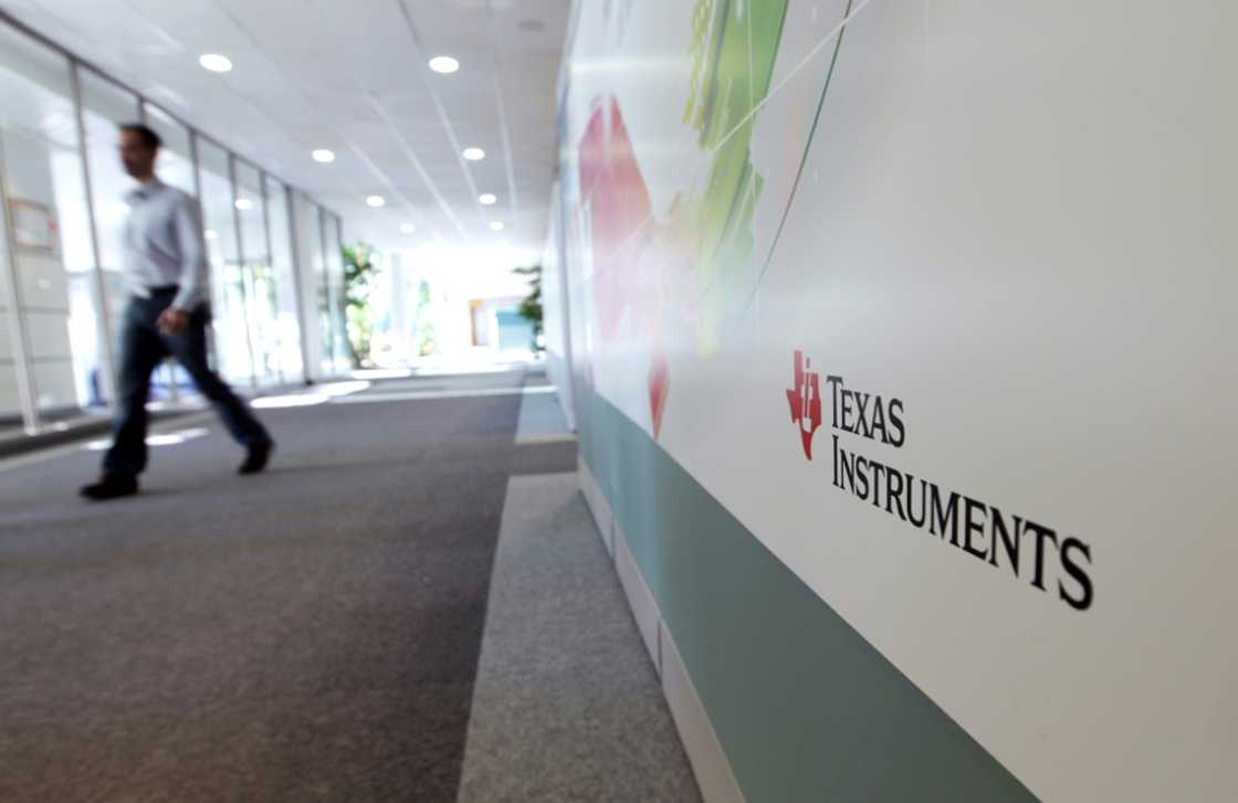 The US government says it has signed a preliminary agreements with Texas Instruments to give the company up to $1.6 billion in support of new facilities in the country