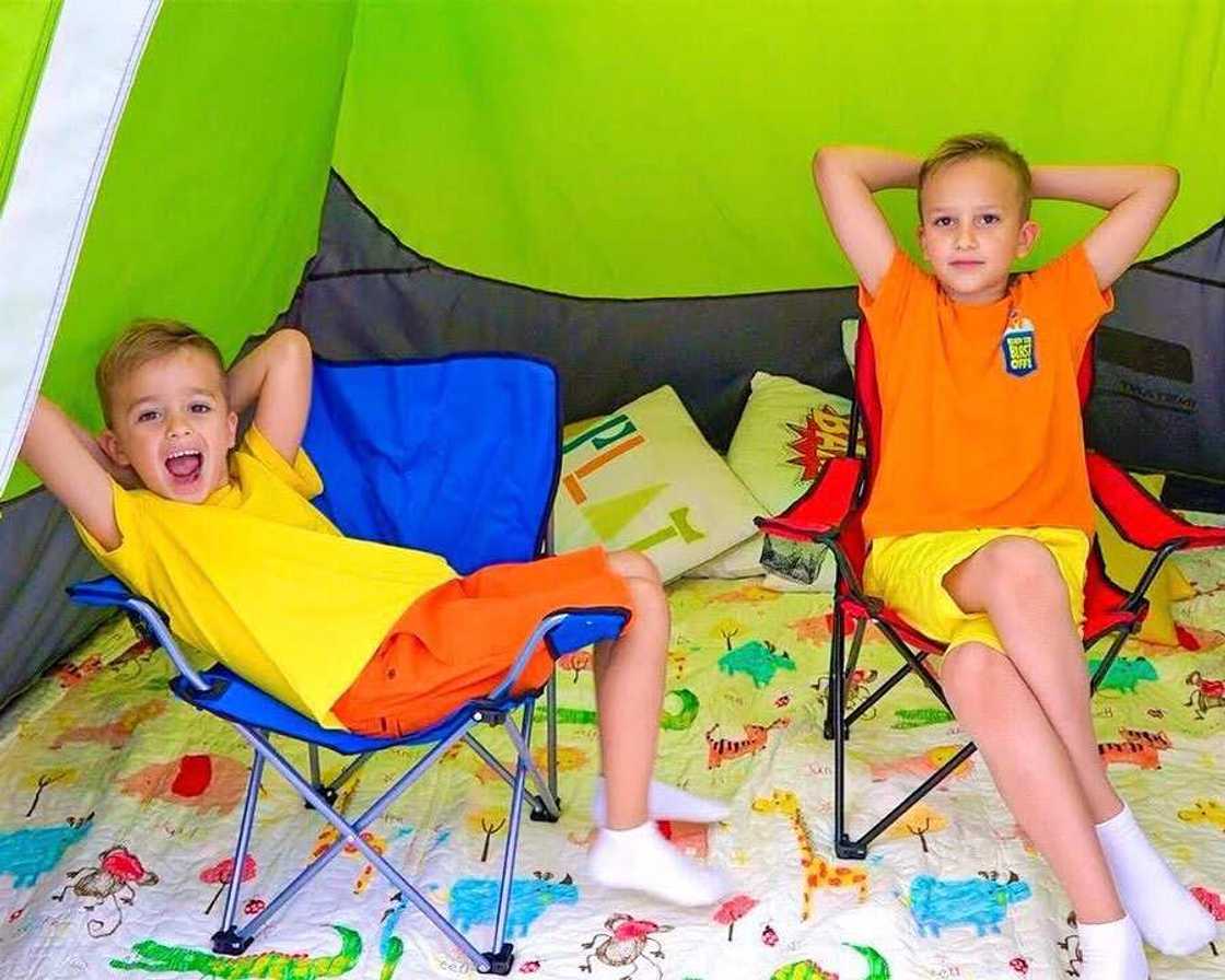 richest kid richest kid