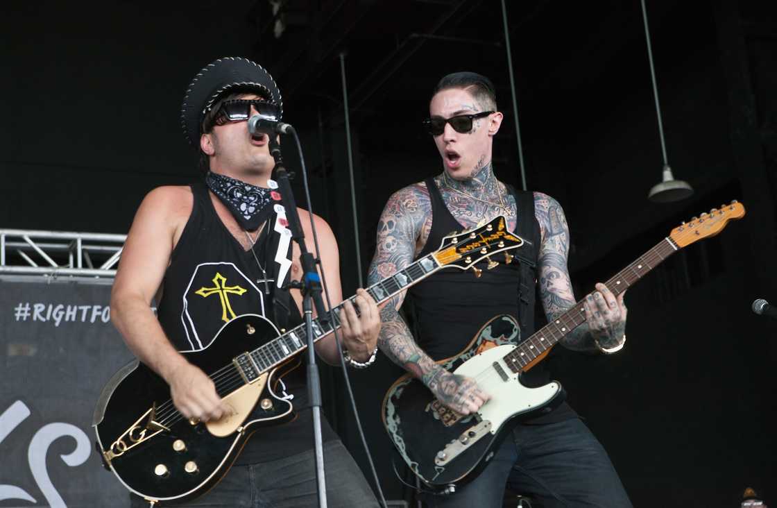 Mason Musso (L) and Trace Cyrus (R)