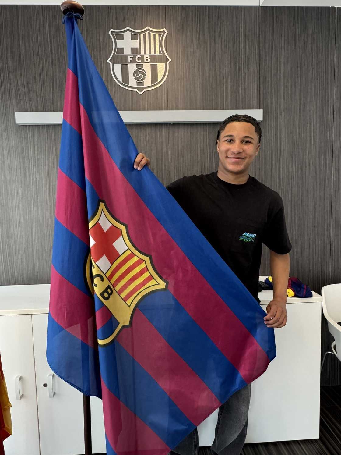 arcelona football news, Norwich youngster Barcelona deal, top European academy transfers, Barcelona youth development, rising football stars Europe, Tavares Norwich to Barcelona, Barcelona future prospects