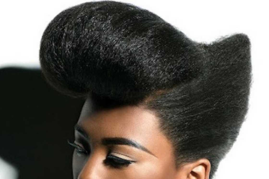 Female pompadour short-hair wedding style