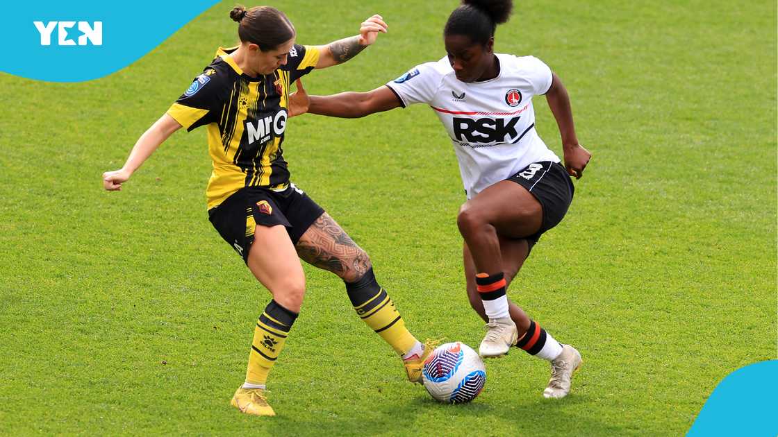 Black Queens, Freda Ayisi, Watford Women, Freda Ayisi dominates Kaka, two-touch game, 2007 Ballon d'Or winner, Freda Ayisi defeats Kaka.