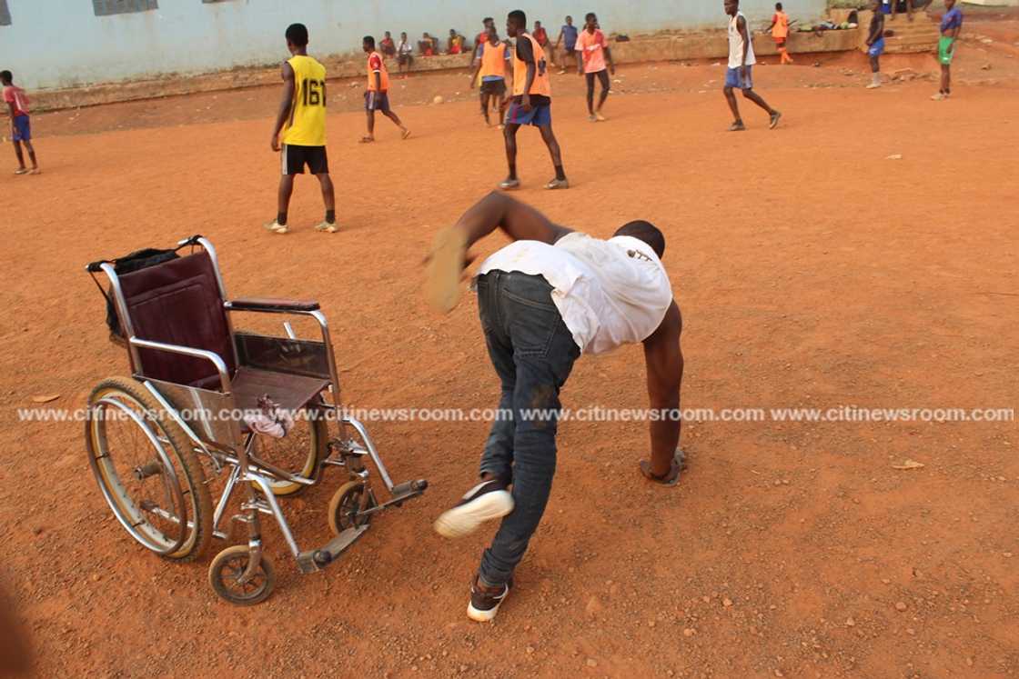 Story of Coach Sympathy who lost his legs at age 9 until Nana Ama McBrown ‘saved’ him (Photos, Video)