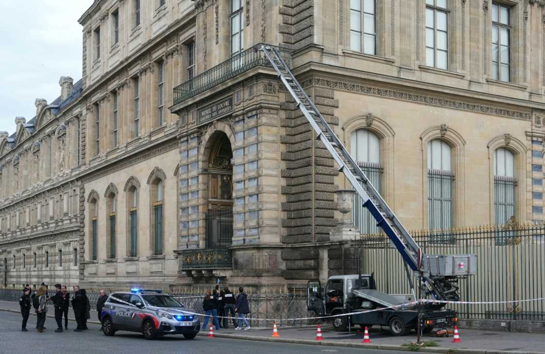 The daring robbery at the Louvre took place in broad daylight