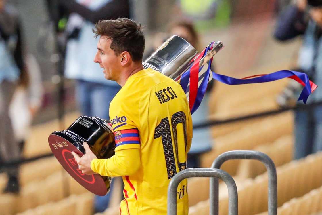 Barcelona Set To Offer Messi Massive New 10-year Deal To Keep Him After Retirement Barcelona Set To Offer Messi Massive New 10-year Deal To Keep Him After Retirement