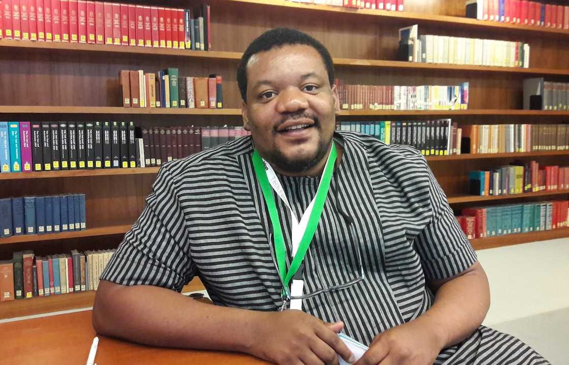 Nigerian Entrepreneur Invents Giant Solar-Powered Refrigerators That Cut Spoilage to Help Farmers Earn 25% More Nigerian Entrepreneur Invents Giant Solar-Powered Refrigerators That Cut Spoilage to Help Farmers Earn 25% More