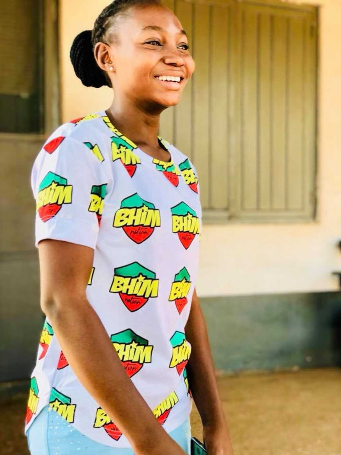 Meet Yakubu Shahada, the female military officer whose beautiful photos are causing confusion on social media Meet Yakubu Shahada, the female military officer whose beautiful photos are causing confusion on social media