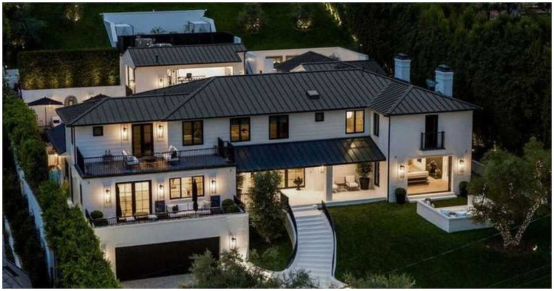 Rihanna and A$AP ROcky's mansion at Beverly Hills Rihanna and A$AP ROcky's mansion at Beverly Hills