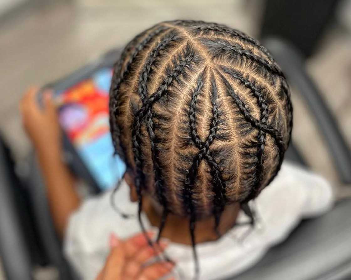 Criss cross pop smoke braids for men Criss cross pop smoke braids for men