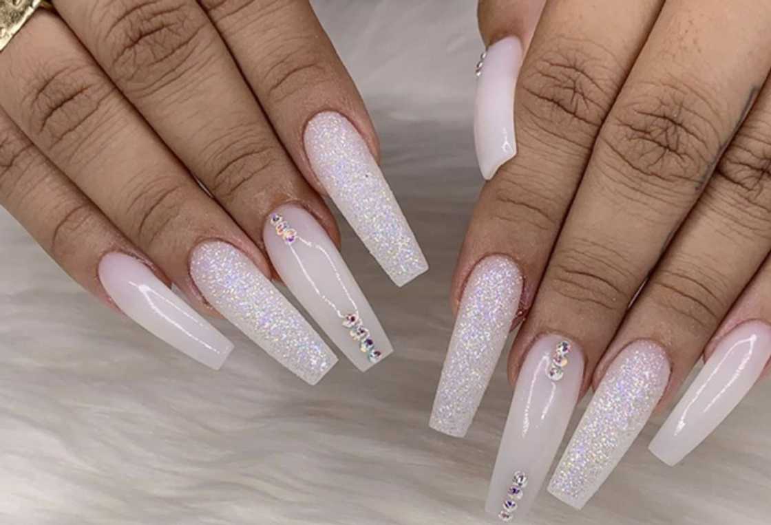 Statement glitter edges Statement glitter edges