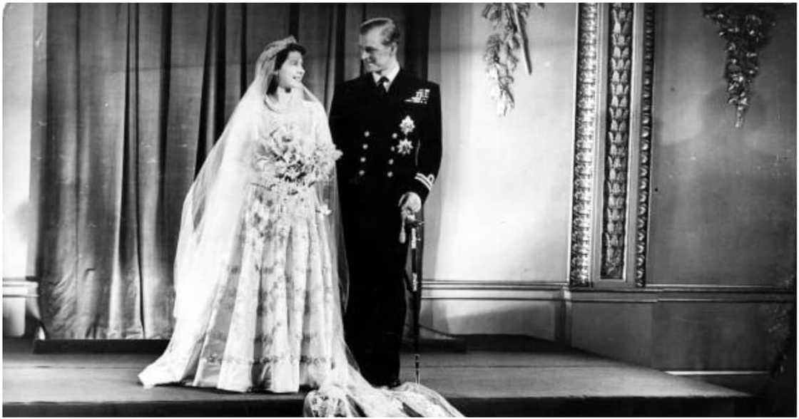 15 enchanting photos of Prince Phillip and Queen Elizabeth during their younger years 15 enchanting photos of Prince Phillip and Queen Elizabeth during their younger years