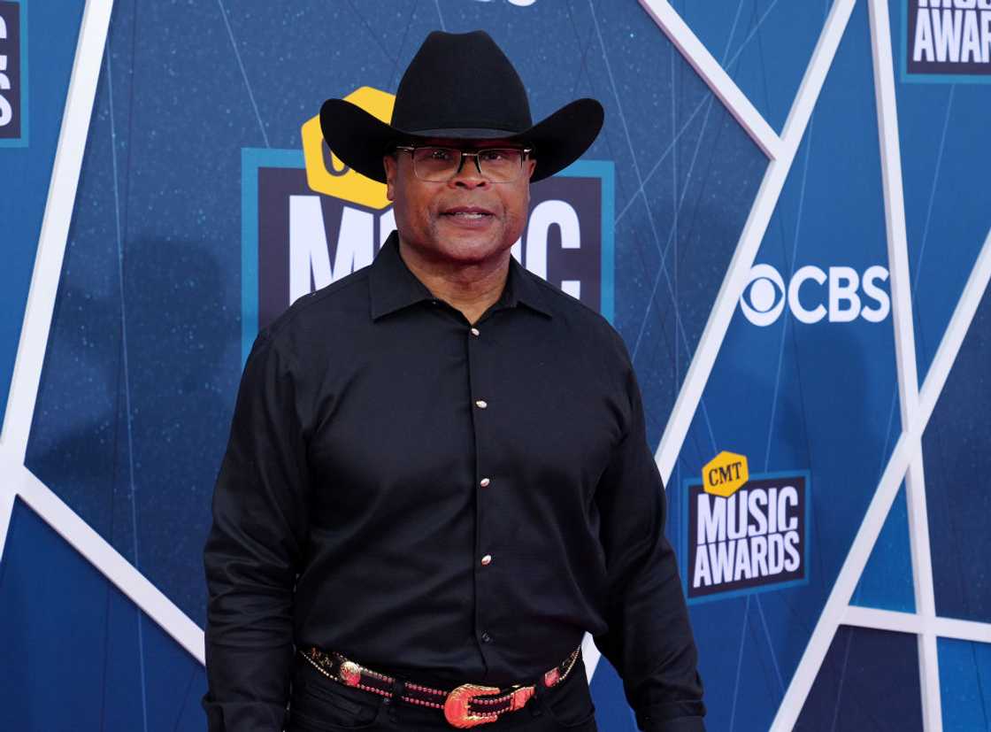 Mike Singletary Mike Singletary