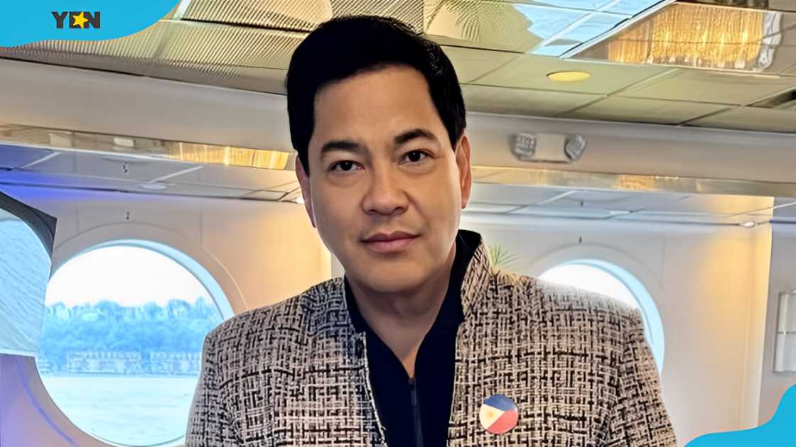 Martin Nievera poses on a cruise ship Martin Nievera poses on a cruise ship