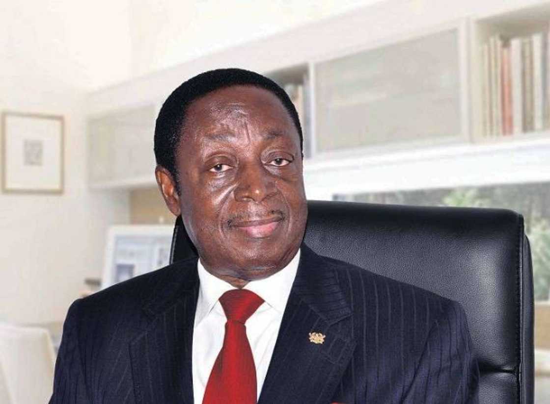 NDC flagbearer hopeful Dr Kwabena Duffuor has advised Akufo-Addo to take some three important steps to help the economy. NDC flagbearer hopeful Dr Kwabena Duffuor has advised Akufo-Addo to take some three important steps to help the economy.