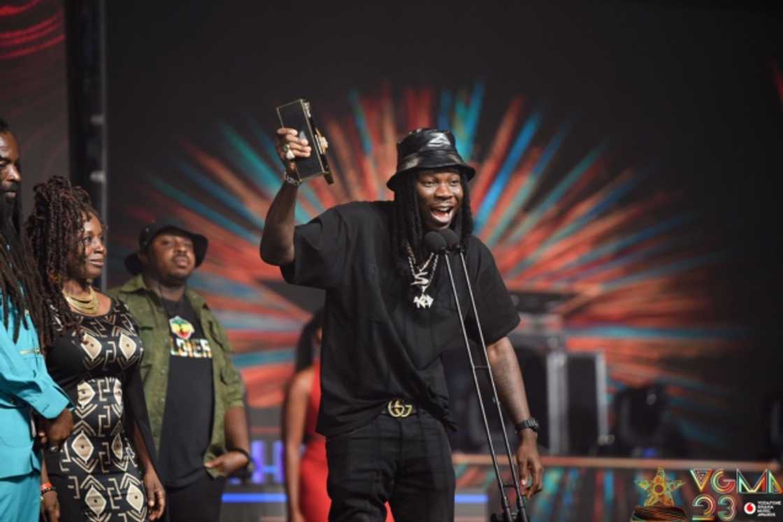Stonebwoy Receiving An Award At VGMA23 Stonebwoy Receiving An Award At VGMA23