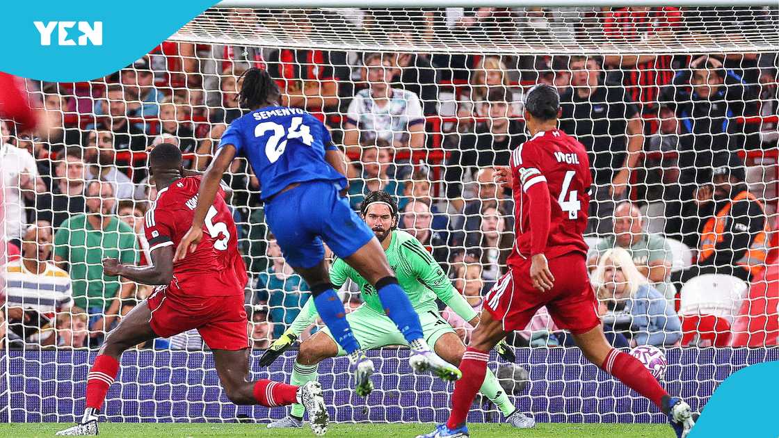 Antoine Semenyo, AFC Bournemouth, Liverpool, Premier League, Alisson Becker. Antoine Semenyo, AFC Bournemouth, Liverpool, Premier League, Alisson Becker.