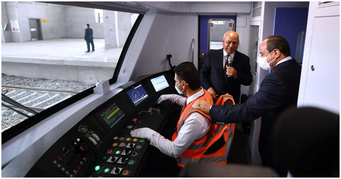 President El-Sisi checks out the train station President El-Sisi checks out the train station