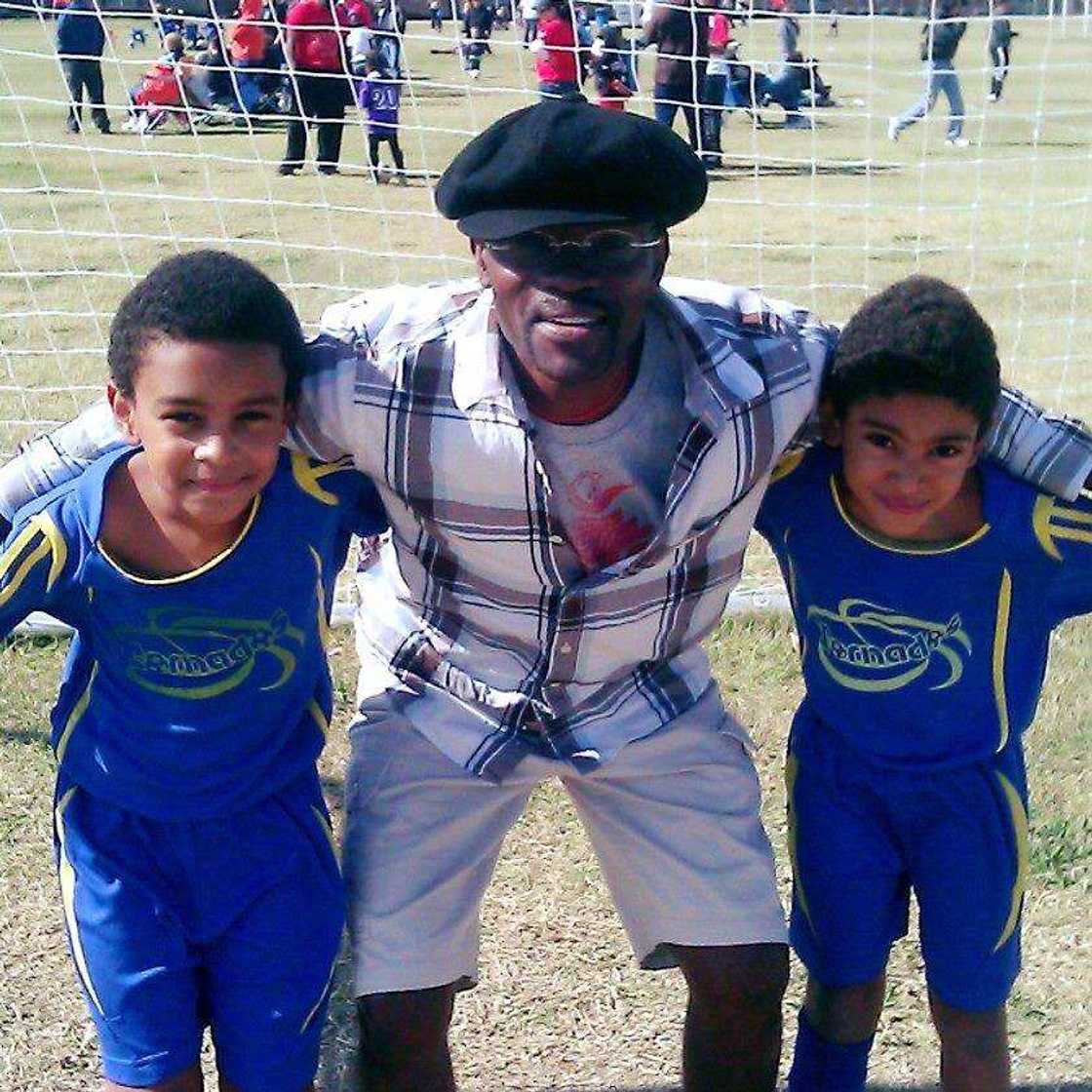 Ferdie Ato Adoboe has the world record for the fastest 100m run backwards. Ferdie Ato Adoboe has the world record for the fastest 100m run backwards.