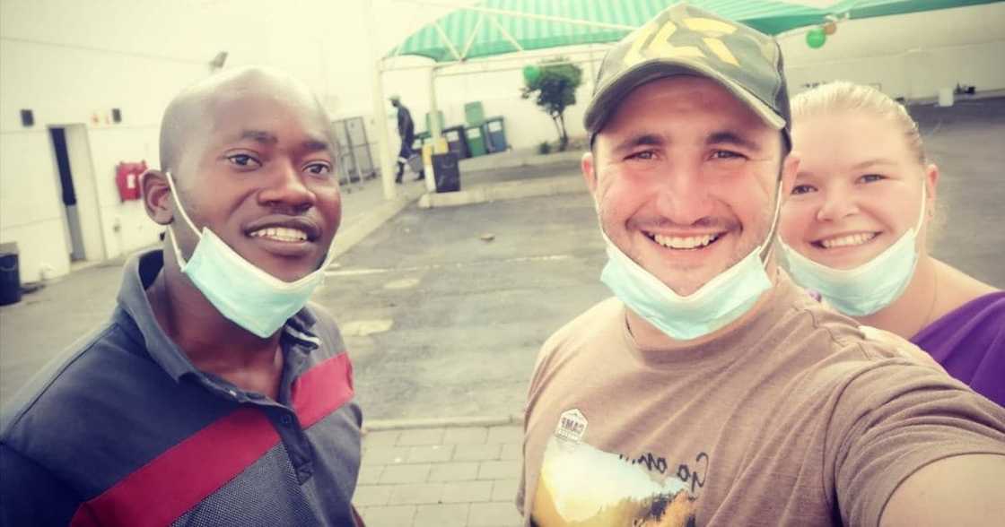 Uber driver saves the day after couple's TV stolen Export Uber driver saves the day after couple's TV stolen Export