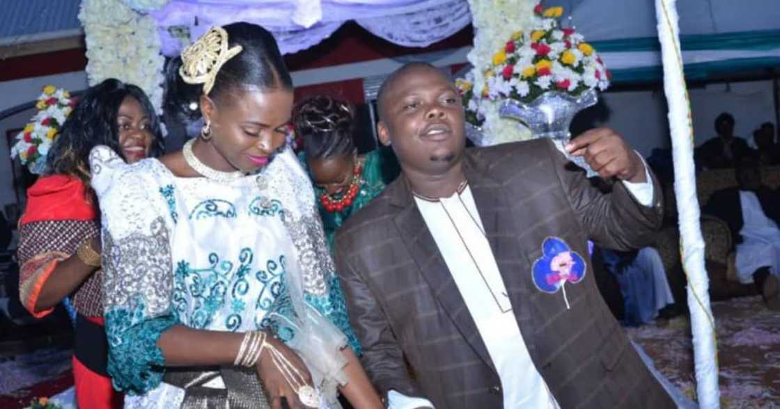 Journalist falls in love, gets married to man she interviewed for story Journalist falls in love, gets married to man she interviewed for story