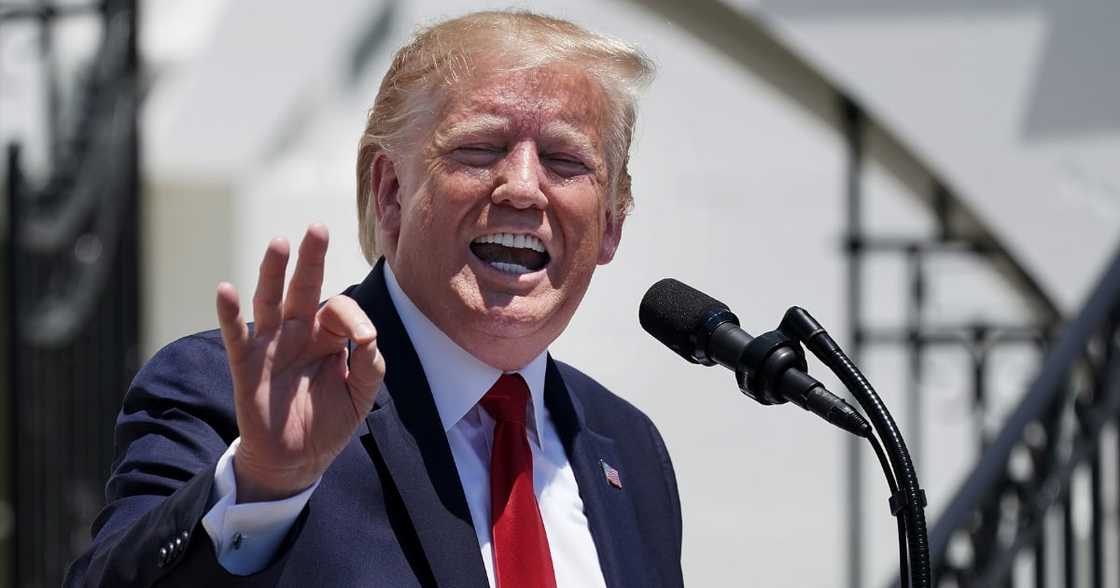 Donald Trump, Truth Social App, Twitter, Facebook Donald Trump, Truth Social App, Twitter, Facebook