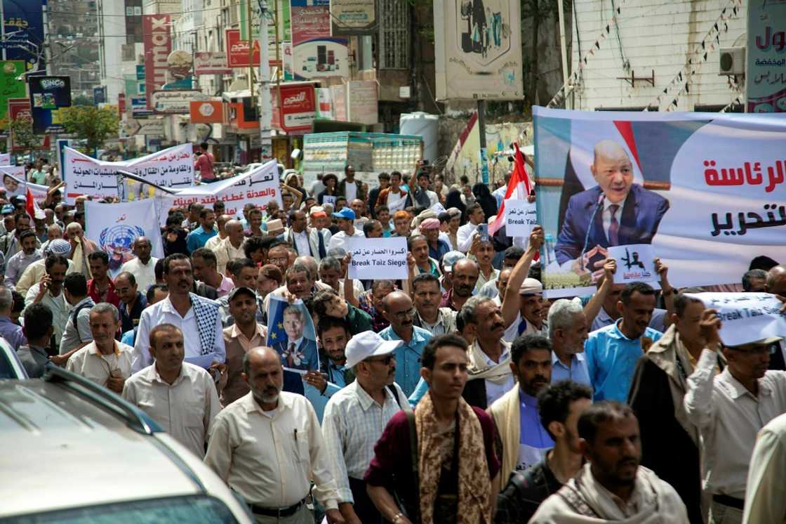 A seige remains in place on Taez, a large city in the southwest controlled by the government but surrounded by Huthi forces A seige remains in place on Taez, a large city in the southwest controlled by the government but surrounded by Huthi forces