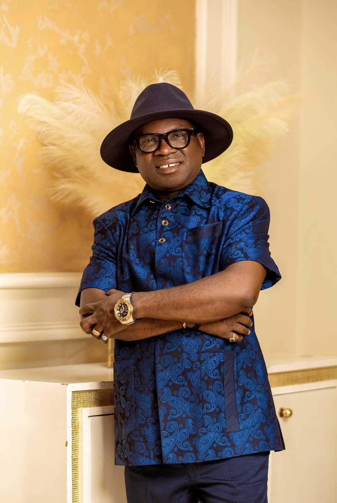 Ghanaian chief, Development chief, CCTV installation, Nana Ayebiafo Jnana, Damasua community, Village in Ghana, Security check. Ghanaian chief, Development chief, CCTV installation, Nana Ayebiafo Jnana, Damasua community, Village in Ghana, Security check.