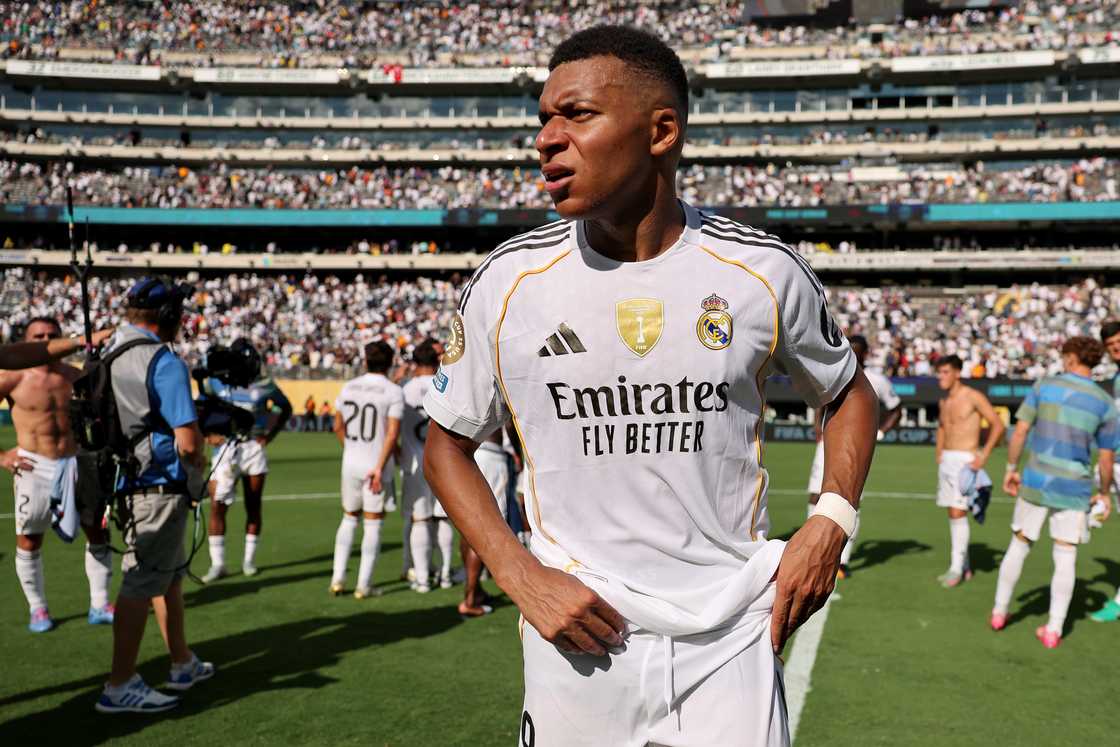 Kylian Mbappe, Real Madrid No. 10 shirt, Real Madrid jersey numbers, La Liga, French football player Kylian Mbappe, Real Madrid No. 10 shirt, Real Madrid jersey numbers, La Liga, French football player