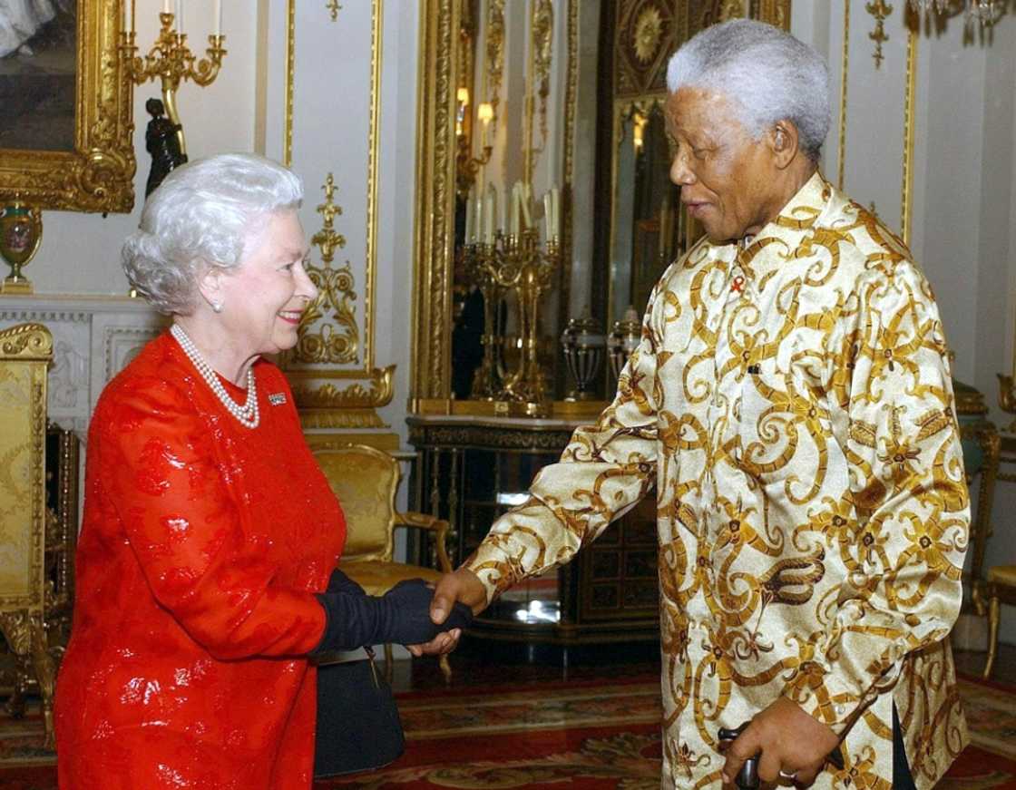 South Africa's former president and anti-apartheid hero Nelson Mandela was on first name terms with the queen South Africa's former president and anti-apartheid hero Nelson Mandela was on first name terms with the queen
