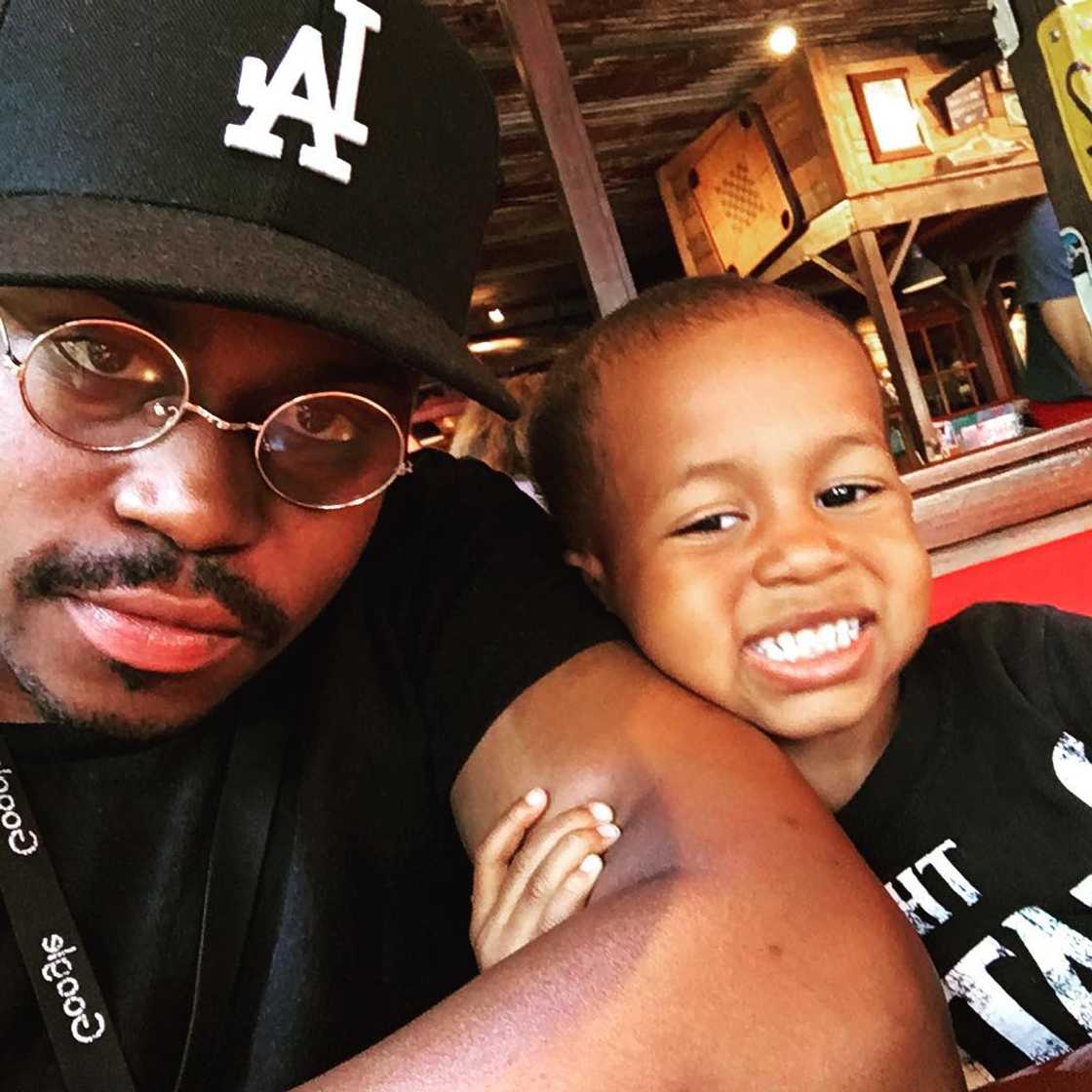 Does Ross Bagley have kids? Does Ross Bagley have kids?