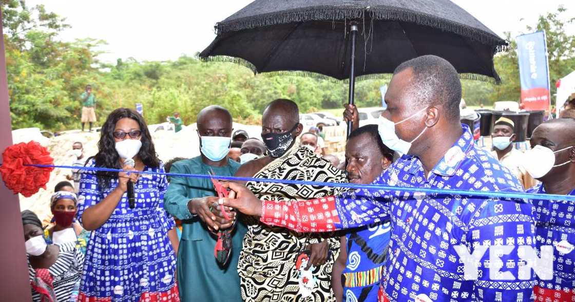 Airteltigo commissions a six-unit classroom block at Atwima Mponua district Airteltigo commissions a six-unit classroom block at Atwima Mponua district