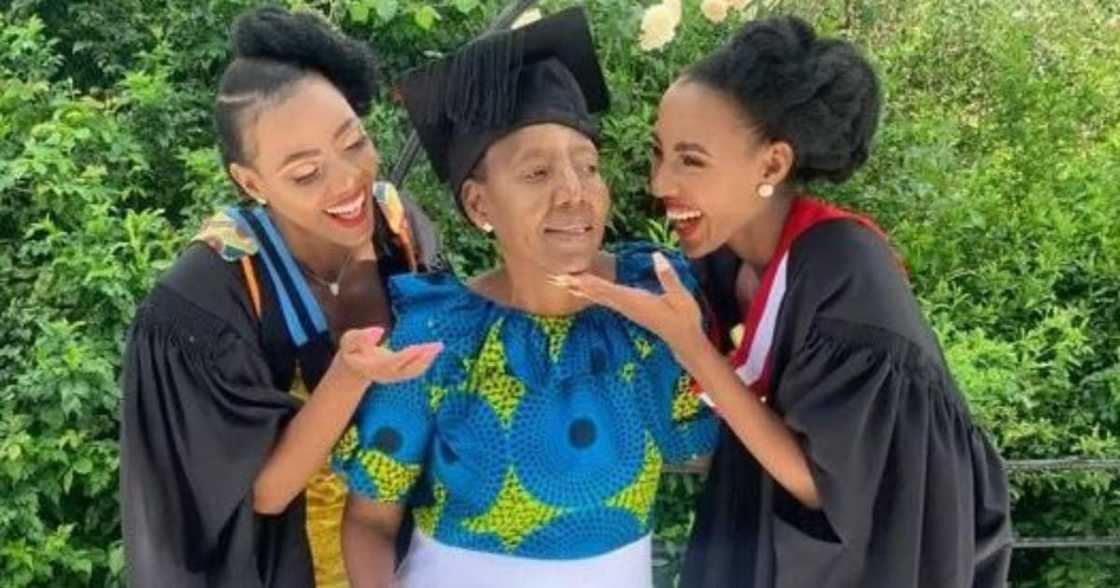 Sisters Thank Mom for Sending Them to Varsity Despite Earning only R3k Sisters Thank Mom for Sending Them to Varsity Despite Earning only R3k