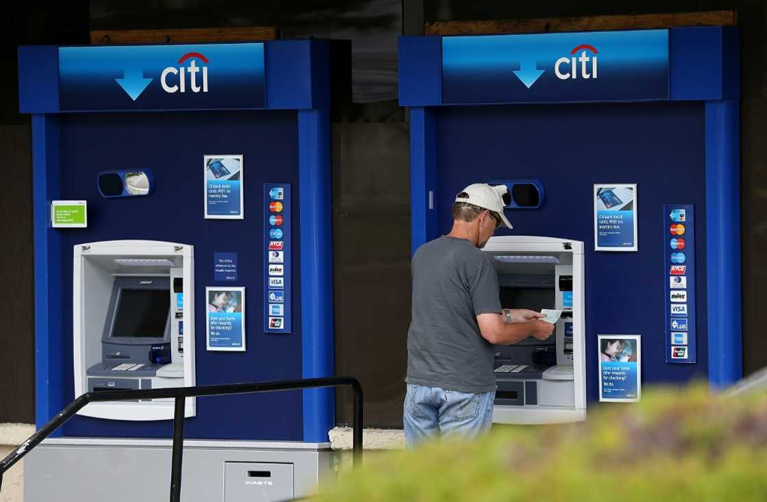 Large US banks continue to report consumer resilience, but experts believe more problems could surface with corporate loans Large US banks continue to report consumer resilience, but experts believe more problems could surface with corporate loans