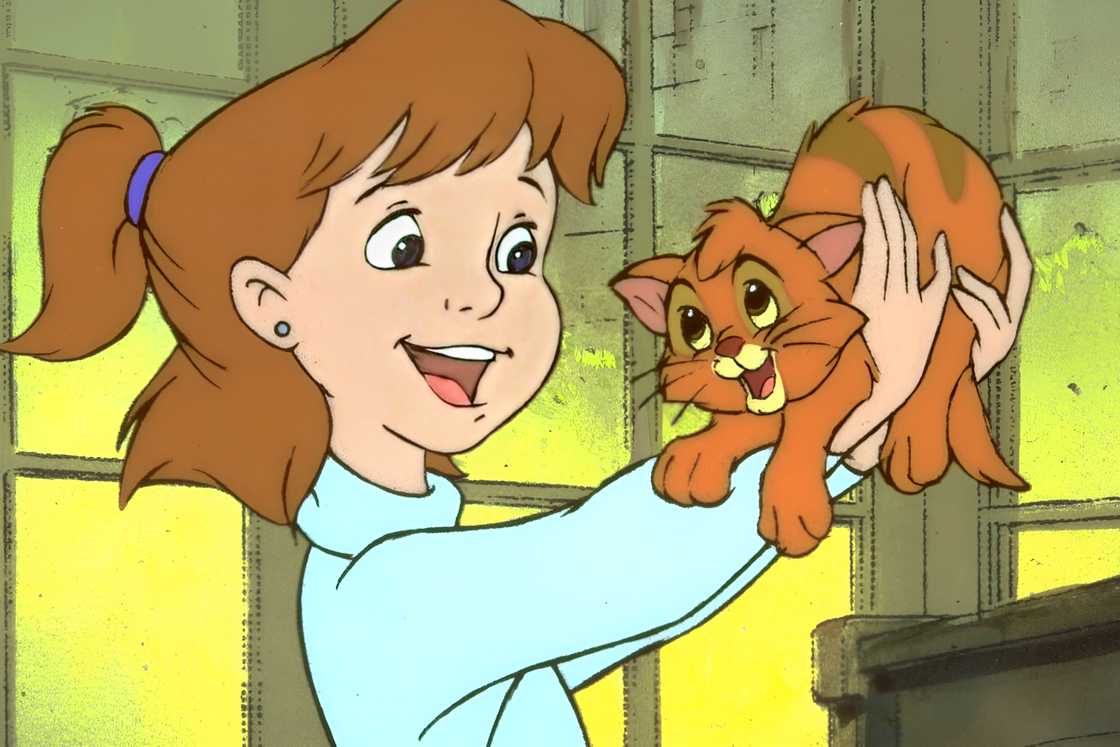 Oliver is being lifted up Oliver is being lifted up