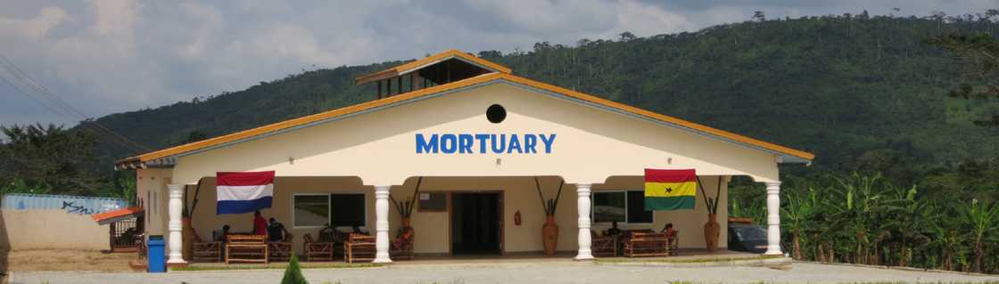 V/R: Man beats wife to death; secretly deposits her body at mortuary