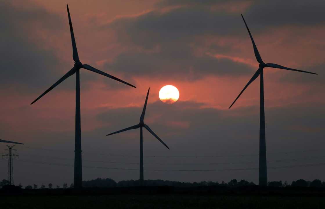 Despite the push on clean tech, climate groups expressed concern about watering down green business rules Despite the push on clean tech, climate groups expressed concern about watering down green business rules